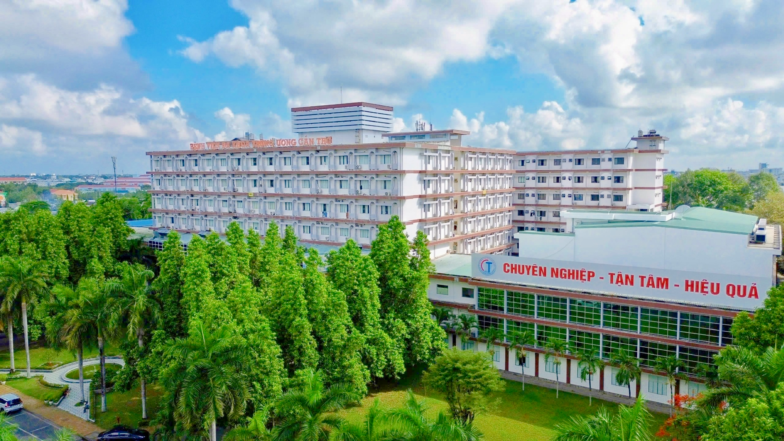 Bệnh viện đa khoa trung ương